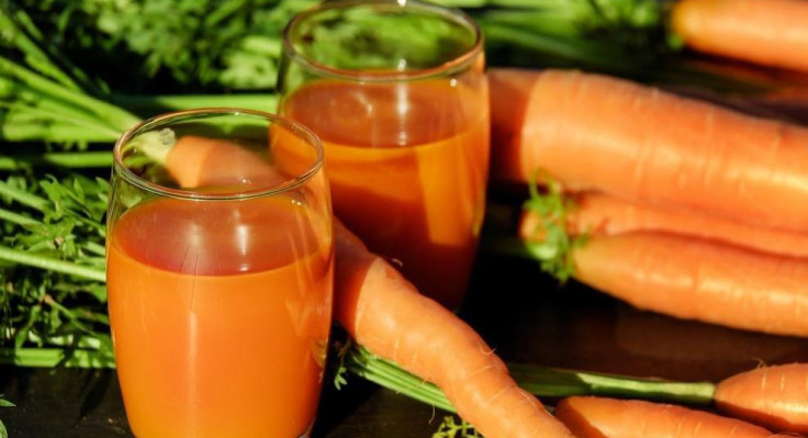 carrot-juice-1623157-1280.jpg