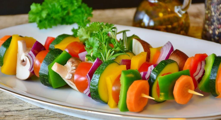vegetable-skewer-3317055-1920.jpg