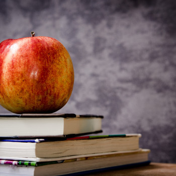 jarmoluk-apple-256261.jpg